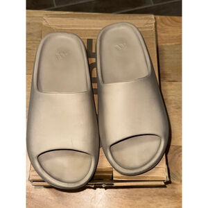 Men's Adidas Yeezy Slide Sand Beige Size 11